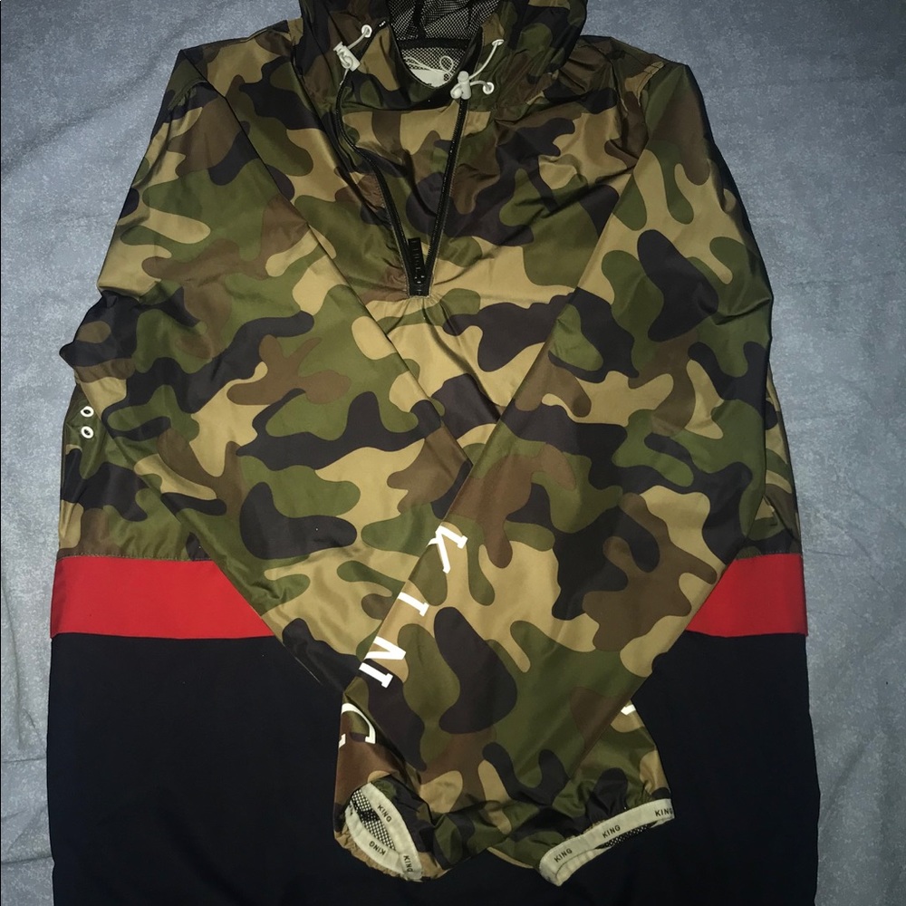 King Pull Over - image 3